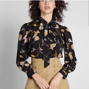 Modcloth Floral Pussybow Blouse